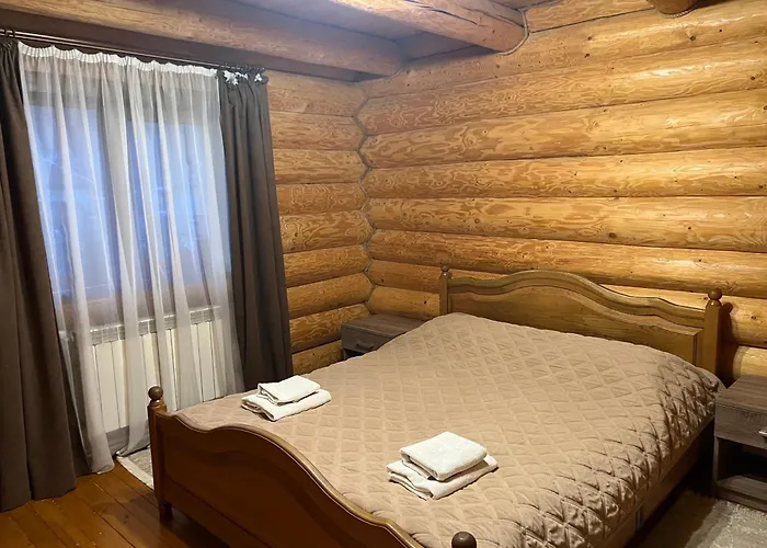 Smerekovyi Dvir